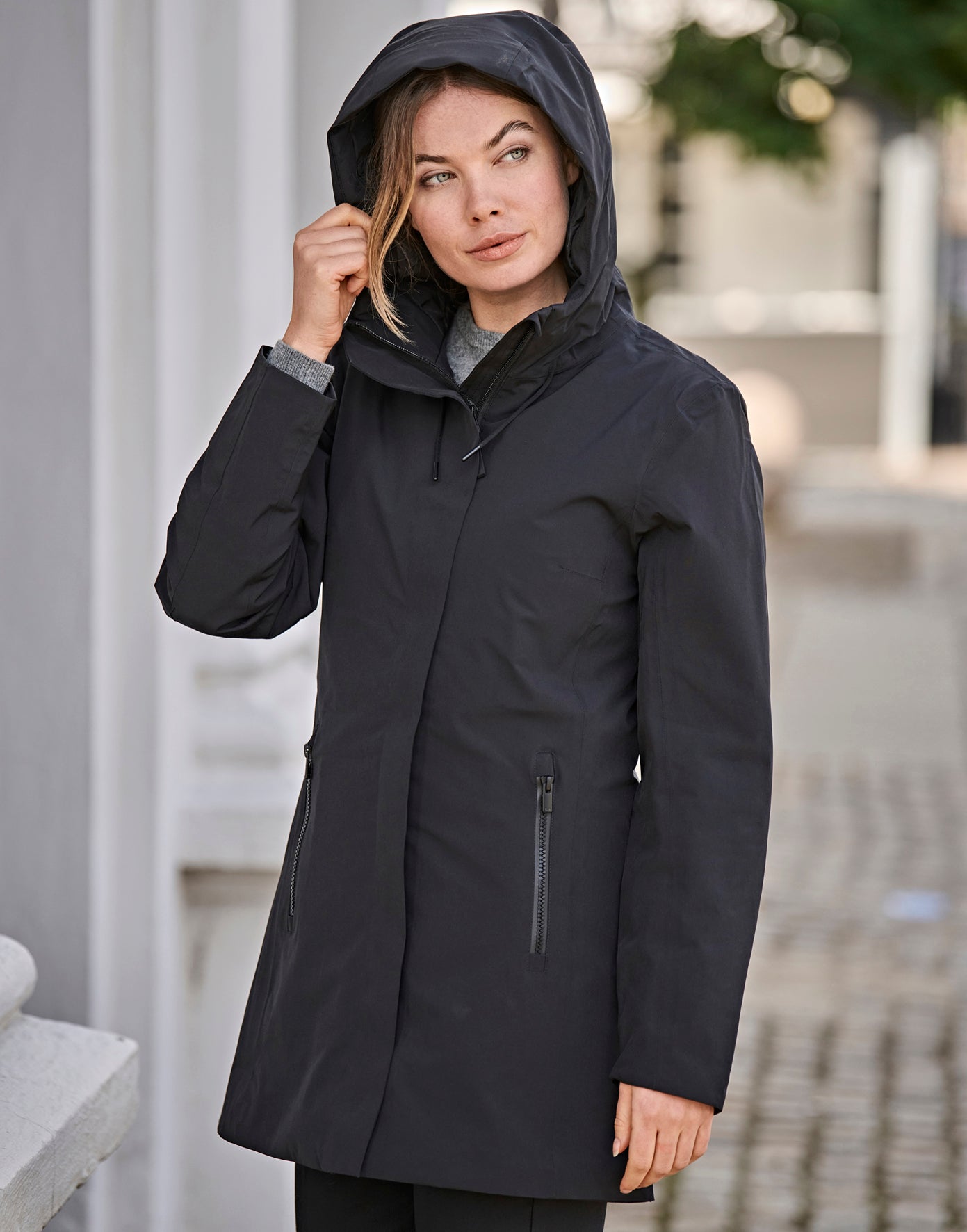 PARKA naiste valge logo